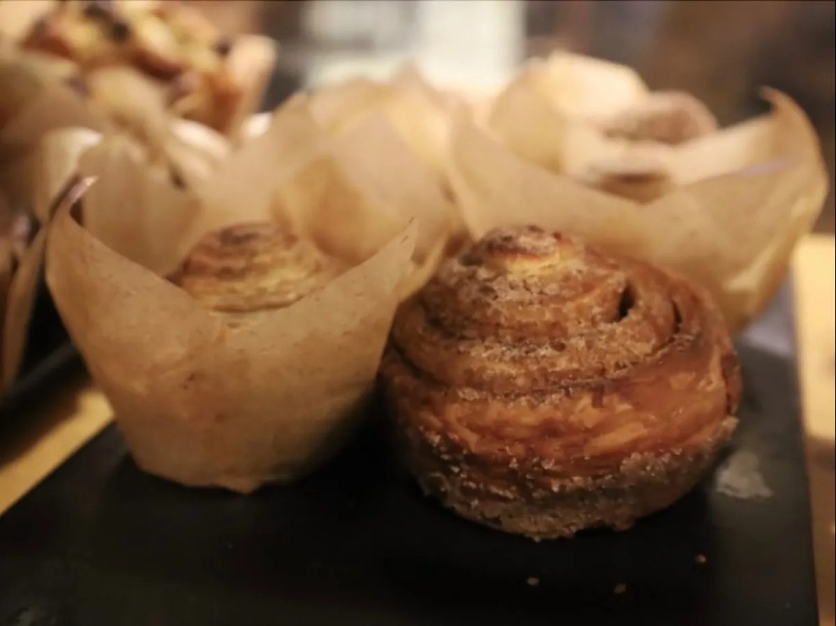 Cinnamon Cruffin Tray