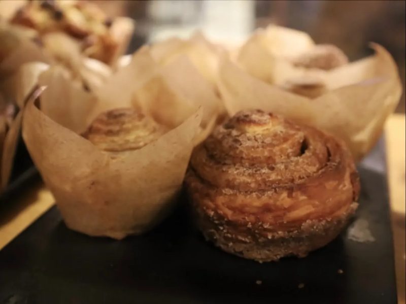 Cinnamon Cruffin Tray